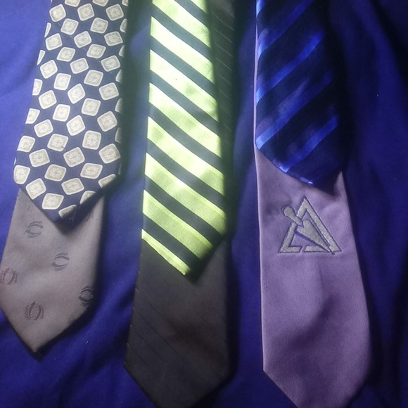Men ties - Picture 2 of 3
